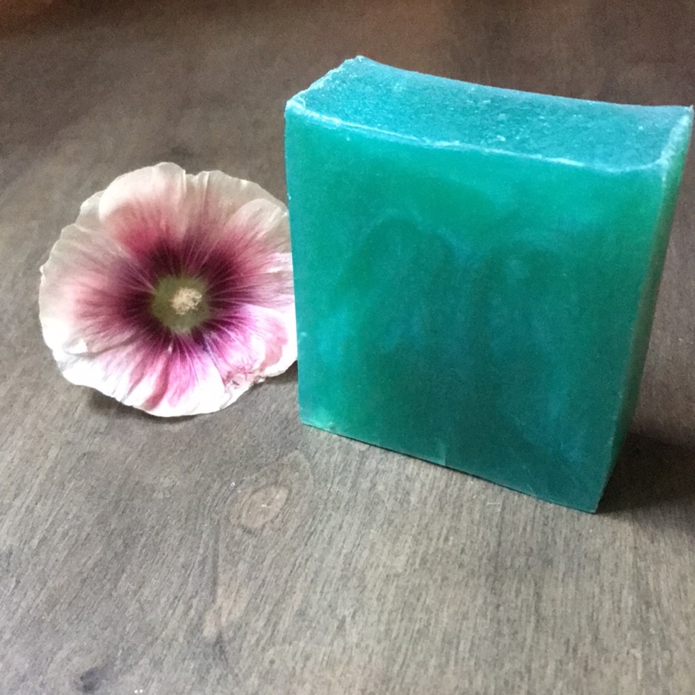 SUMMER LIME Glycerin Bar Soap (4.5 oz) / Mountain Mom Soap Co - Picture 4 of 8